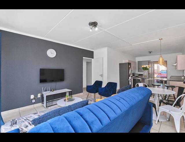 3 BEDROOM PROPERTY TO RENT IN LONEHILL